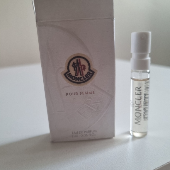 Moncler Pour Femme miniature bottle gift set parfum - Picture 2 of 3